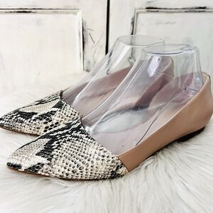 Cole Haan Faux Snakeskin Slip on Walking Flats Comfort Shoes - Size 7.5B